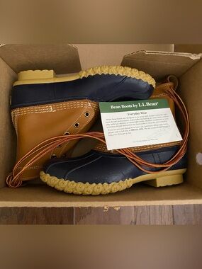 L.L. Bean Women’s Size 9.0 M Duck Boot Shearling Lined Leather Lace Up Tan/Navy